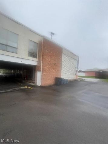 5600 5600 Street Youngstown OH 44512