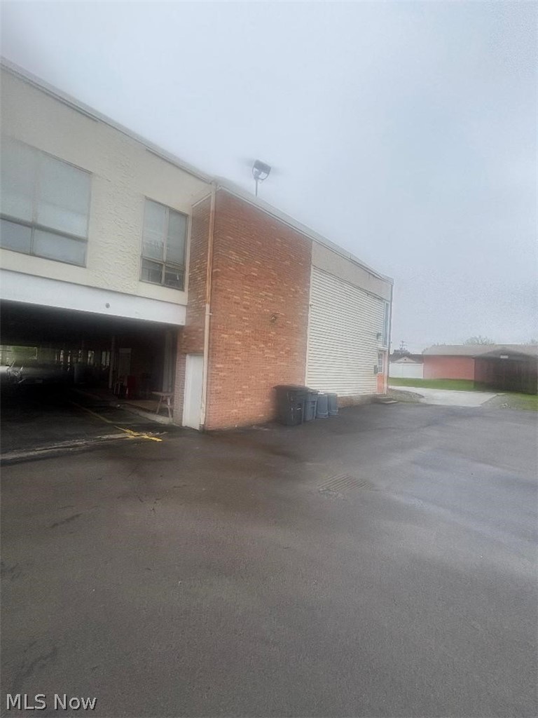 5600 5600 Street Youngstown OH 44512