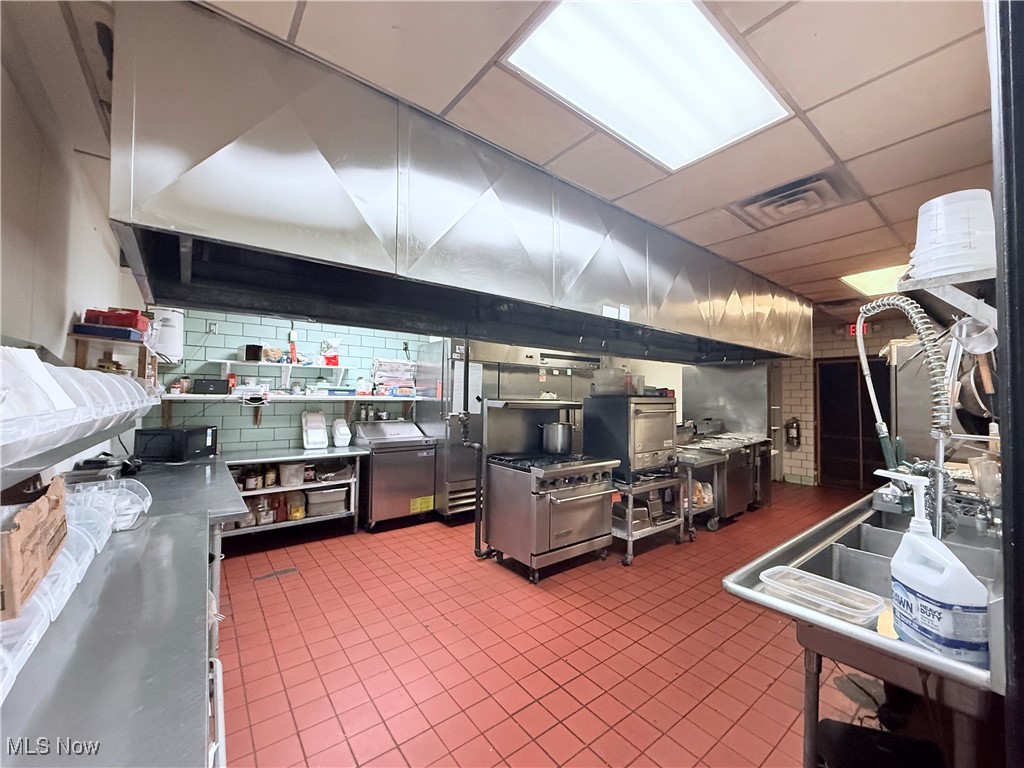 28 Penn Avenue SE Massillon OH 44646