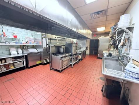 28 Penn Avenue SE Massillon OH 44646