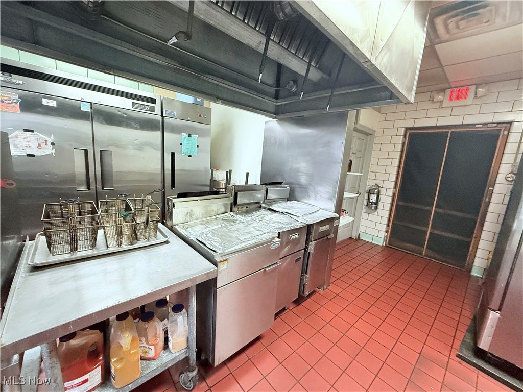 28 Penn Avenue SE Massillon OH 44646