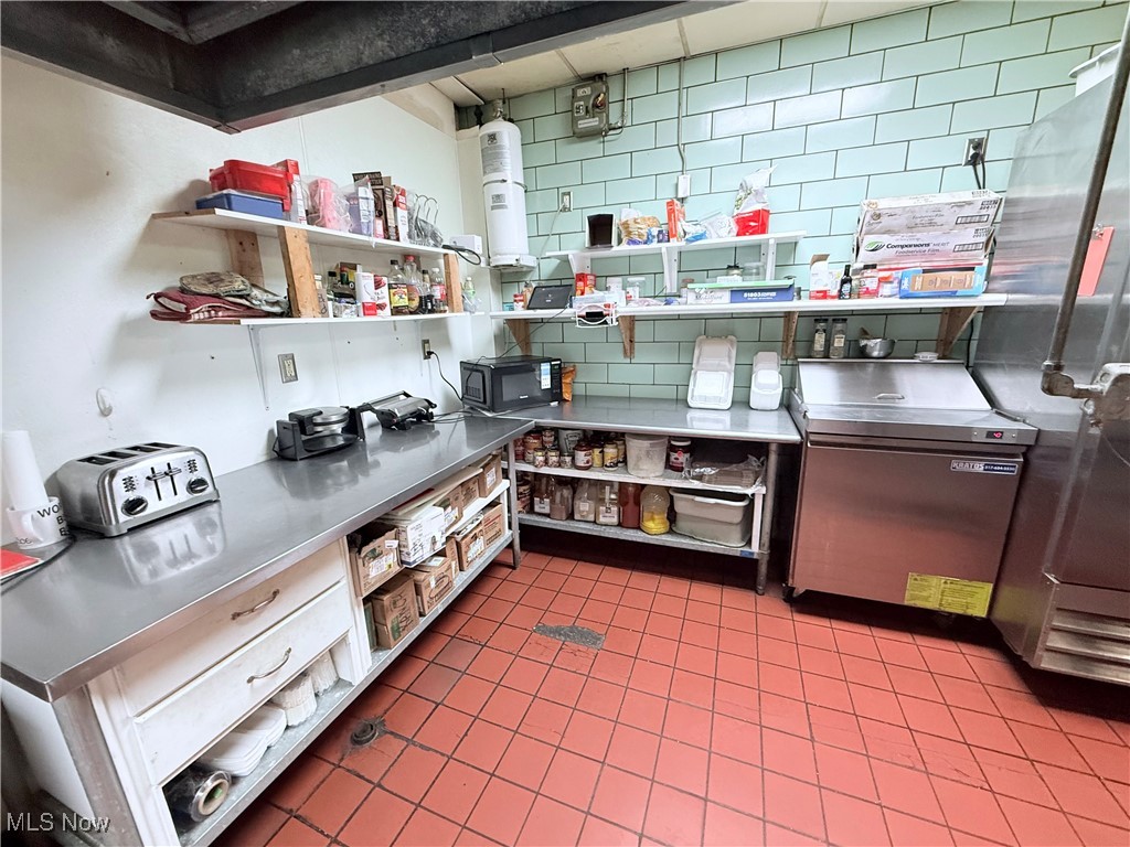 28 Penn Avenue SE Massillon OH 44646