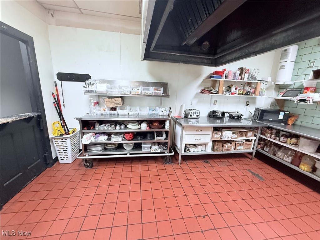 28 Penn Avenue SE Massillon OH 44646