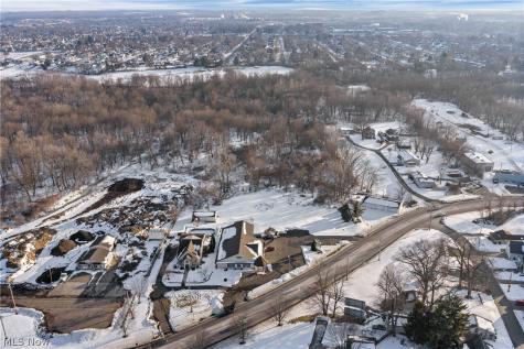 3724 12th Street NW Canton OH 44708