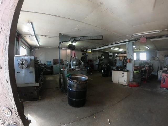 1128 N Main Street Uhrichsville OH 44683