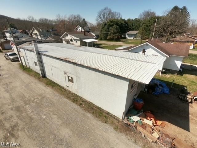 1128 N Main Street Uhrichsville OH 44683