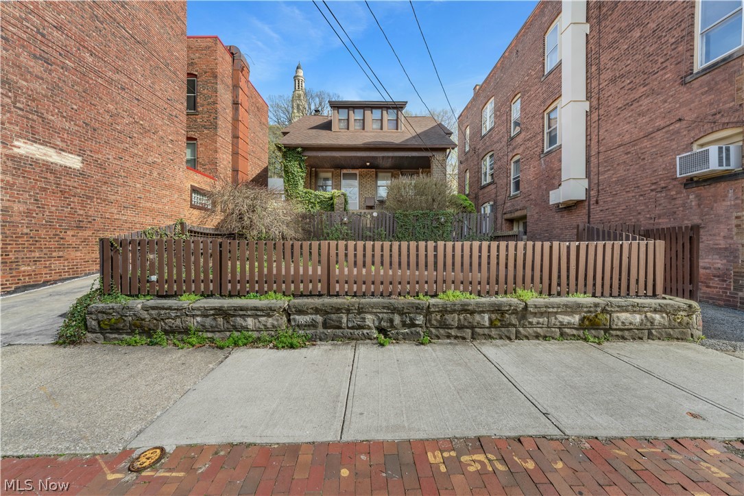 2197 Murray Hill Road Cleveland OH 44106