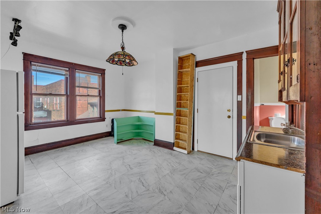 2197 Murray Hill Road Cleveland OH 44106