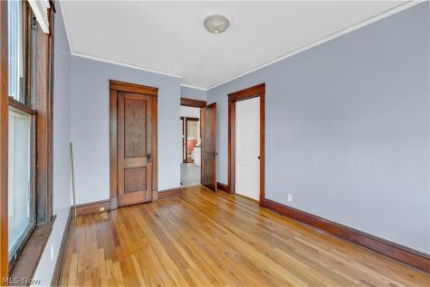 2197 Murray Hill Road Cleveland OH 44106