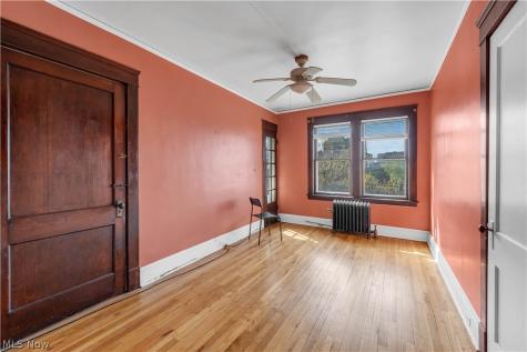 2197 Murray Hill Road Cleveland OH 44106