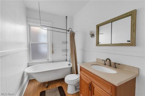 2197 Murray Hill Road Cleveland OH 44106