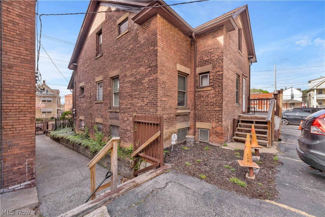 2197 Murray Hill Road Cleveland OH 44106