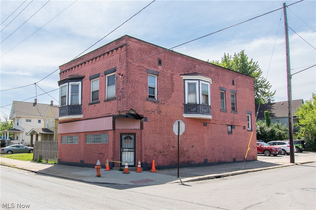 6602 Harvard Avenue Cleveland OH 44105