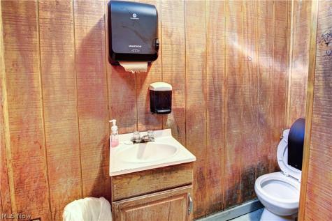 6602 Harvard Avenue Cleveland OH 44105