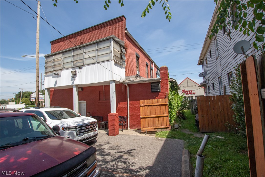 6602 Harvard Avenue Cleveland OH 44105
