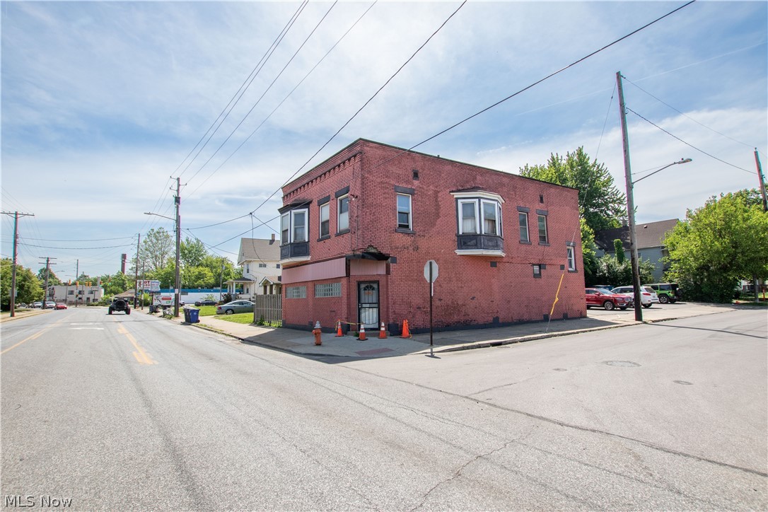 6602 Harvard Avenue Cleveland OH 44105