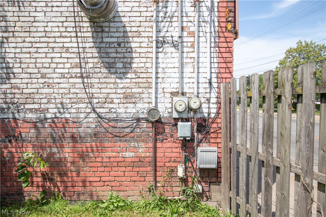 6602 Harvard Avenue Cleveland OH 44105