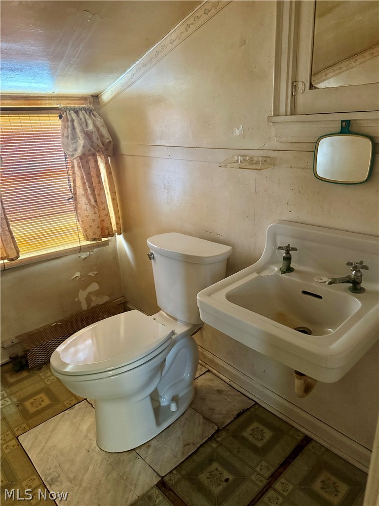 374 Niles Cortland Road SE Warren OH 44484