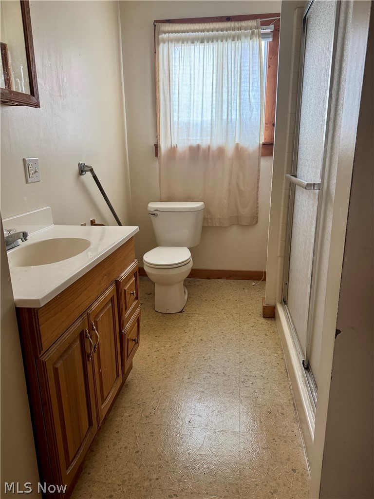 374 Niles Cortland Road SE Warren OH 44484