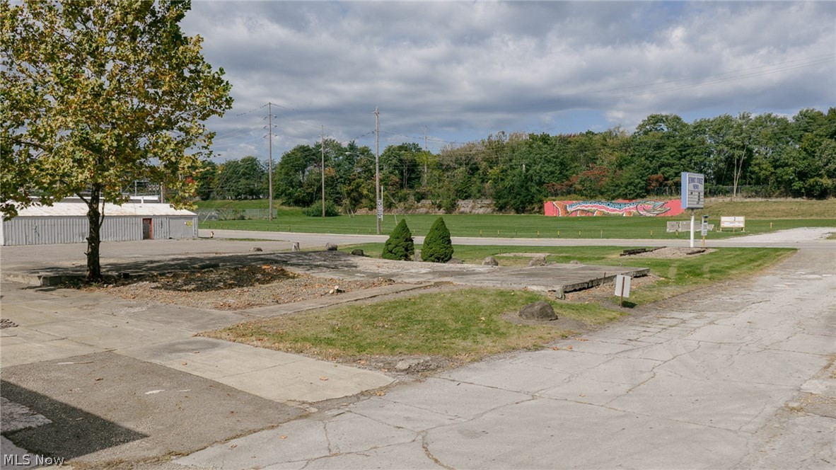 645 Summit Street Warren OH 44446