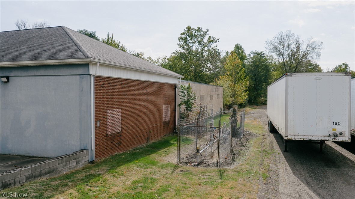 645 Summit Street Warren OH 44446
