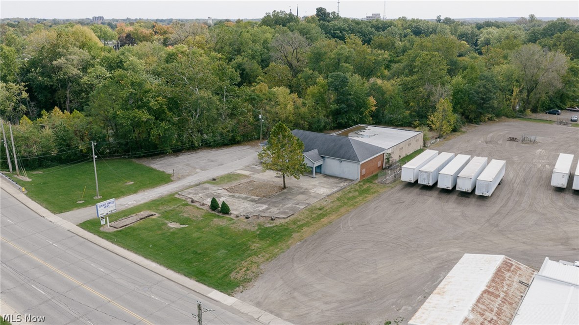 645 Summit Street Warren OH 44446