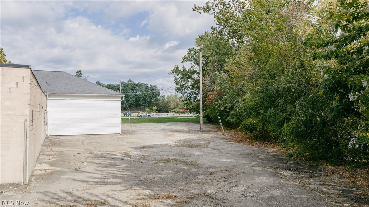 645 Summit Street Warren OH 44446