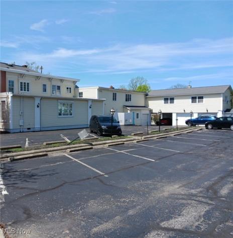 851 Park Avenue Amherst OH 44001