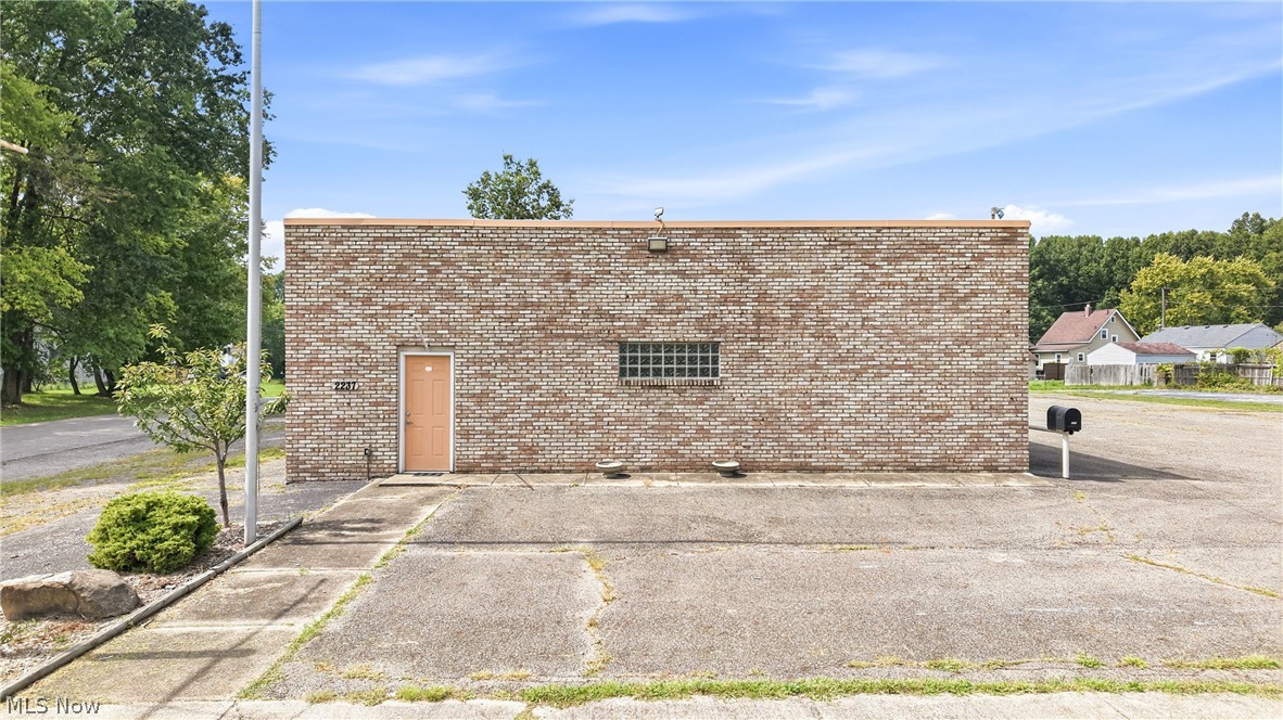 2237 N Park Avenue Warren OH 44483