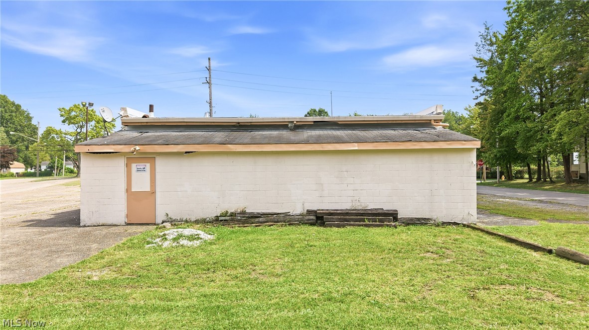 2237 N Park Avenue Warren OH 44483