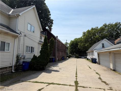 1177 E 60 Street Cleveland OH 44103