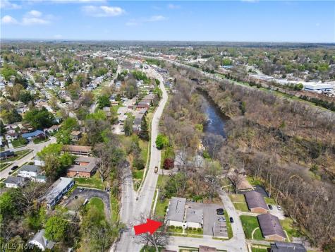 1376 Forest Glen Drive Cuyahoga Falls OH 44221