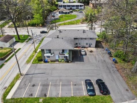 1376 Forest Glen Drive Cuyahoga Falls OH 44221
