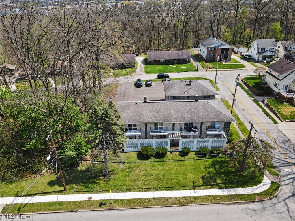 1376 Forest Glen Drive Cuyahoga Falls OH 44221