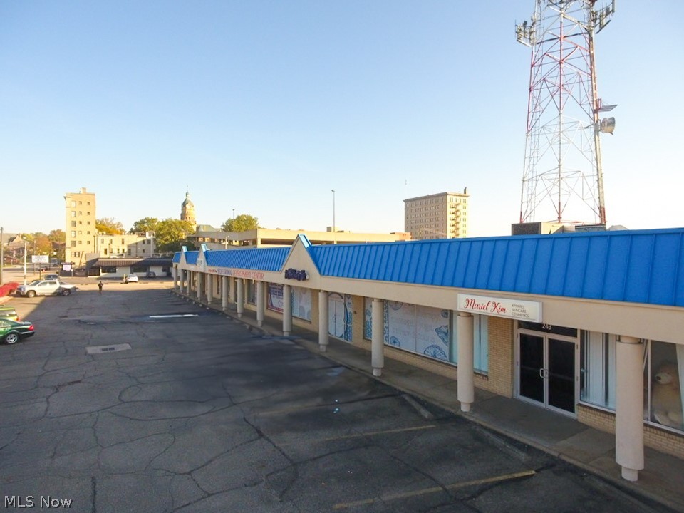 231 Main Avenue SW Warren OH 44481