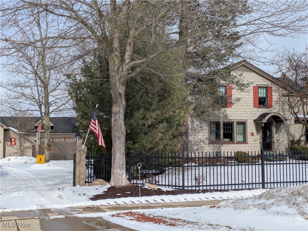 11, 17 W Walnut Street Jefferson OH 44047