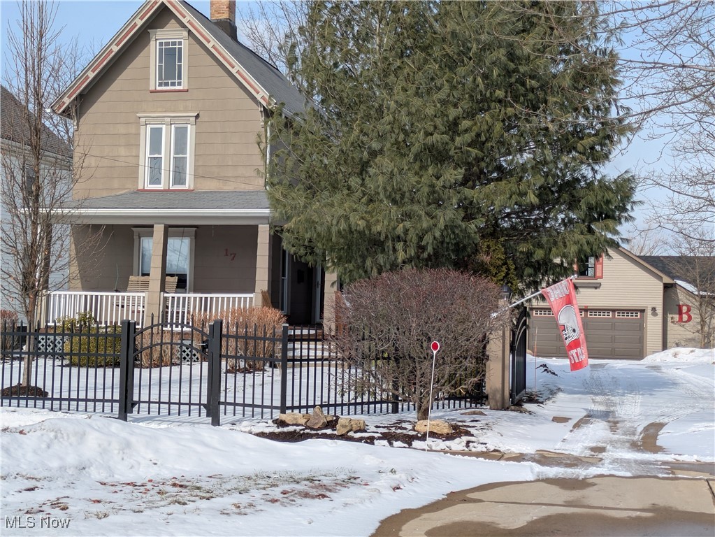 11, 17 W Walnut Street Jefferson OH 44047