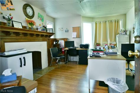 21 Indiana Avenue Youngstown OH 44505