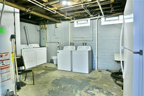 21 Indiana Avenue Youngstown OH 44505