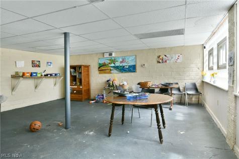 21 Indiana Avenue Youngstown OH 44505