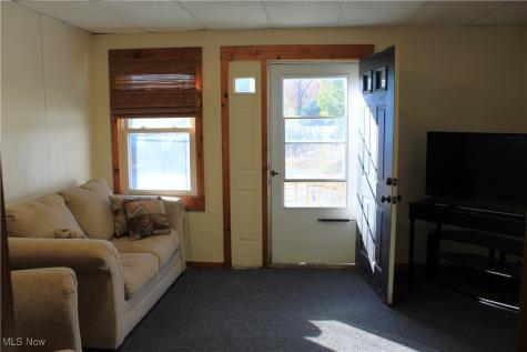 988 E 185th Street Cleveland OH 44119