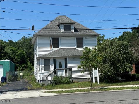 988 E 185th Street Cleveland OH 44119