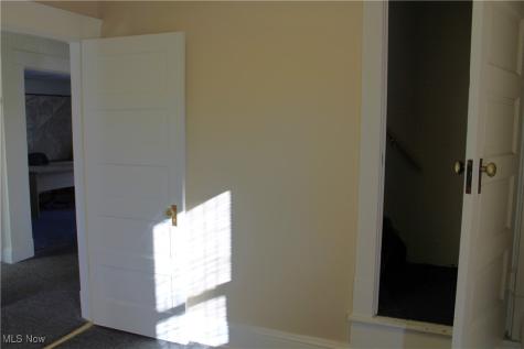 988 E 185th Street Cleveland OH 44119