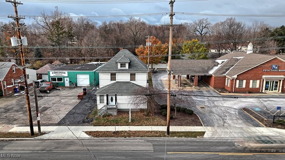 988 E 185th Street Cleveland OH 44119