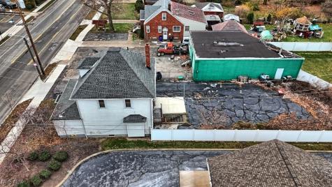 988 E 185th Street Cleveland OH 44119