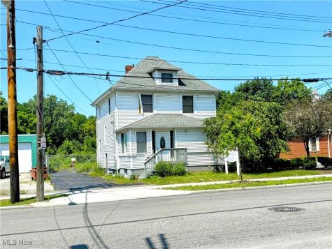 988 E 185th Street Cleveland OH 44119
