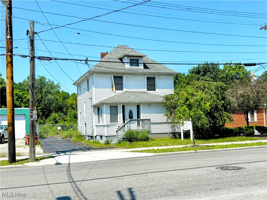 988 E 185th Street Cleveland OH 44119