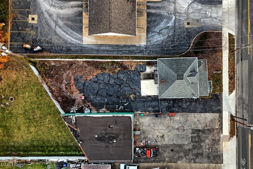 988 E 185th Street Cleveland OH 44119