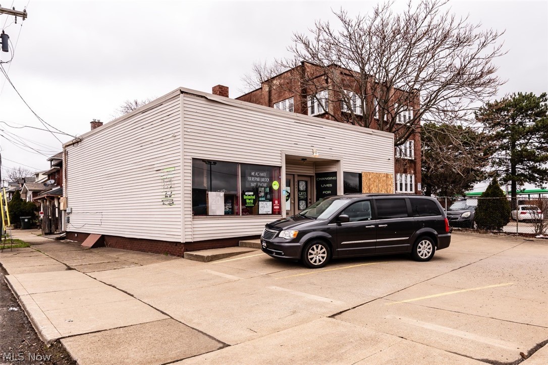 2241 Tuscarawas Street W Canton OH 44708