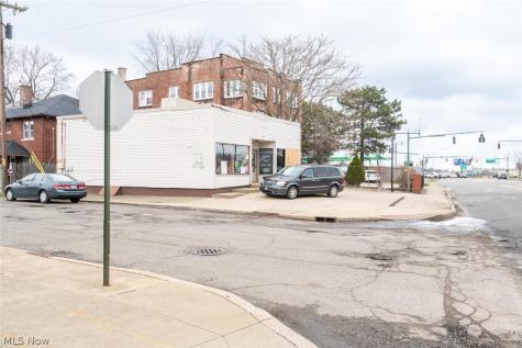 2241 Tuscarawas Street W Canton OH 44708